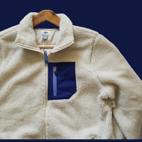 Old Navy Jackets & Blazers - 𝅺old NAVY FLEECE CREAM AND PURPLE JACKET NWT LARGE cozy and soft